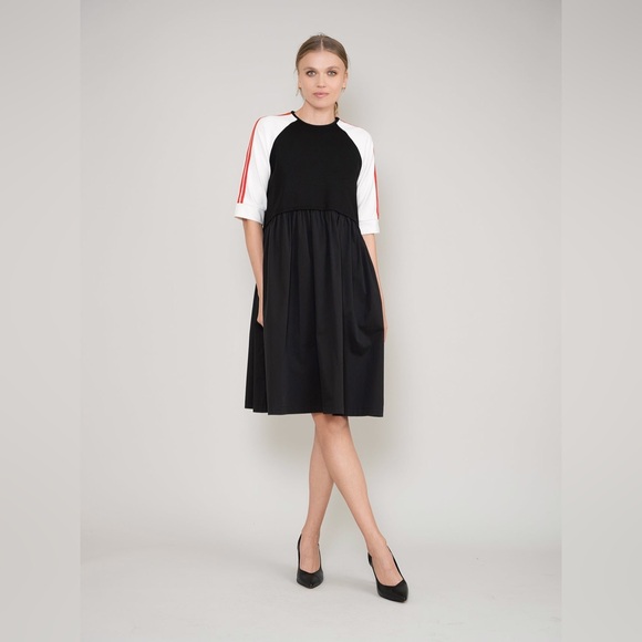 Aleeza Paris Sport Black Dress with Red Strip on Sleeve Sz Xs - Picture 1 of 10
